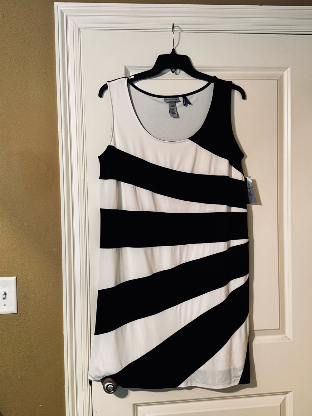 NWT catherines black white striped knit dress round neck sleeveless knee 14/16wp